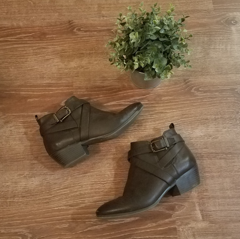 *3/$15 - Style & Co. Women's Booties, Size 8.5